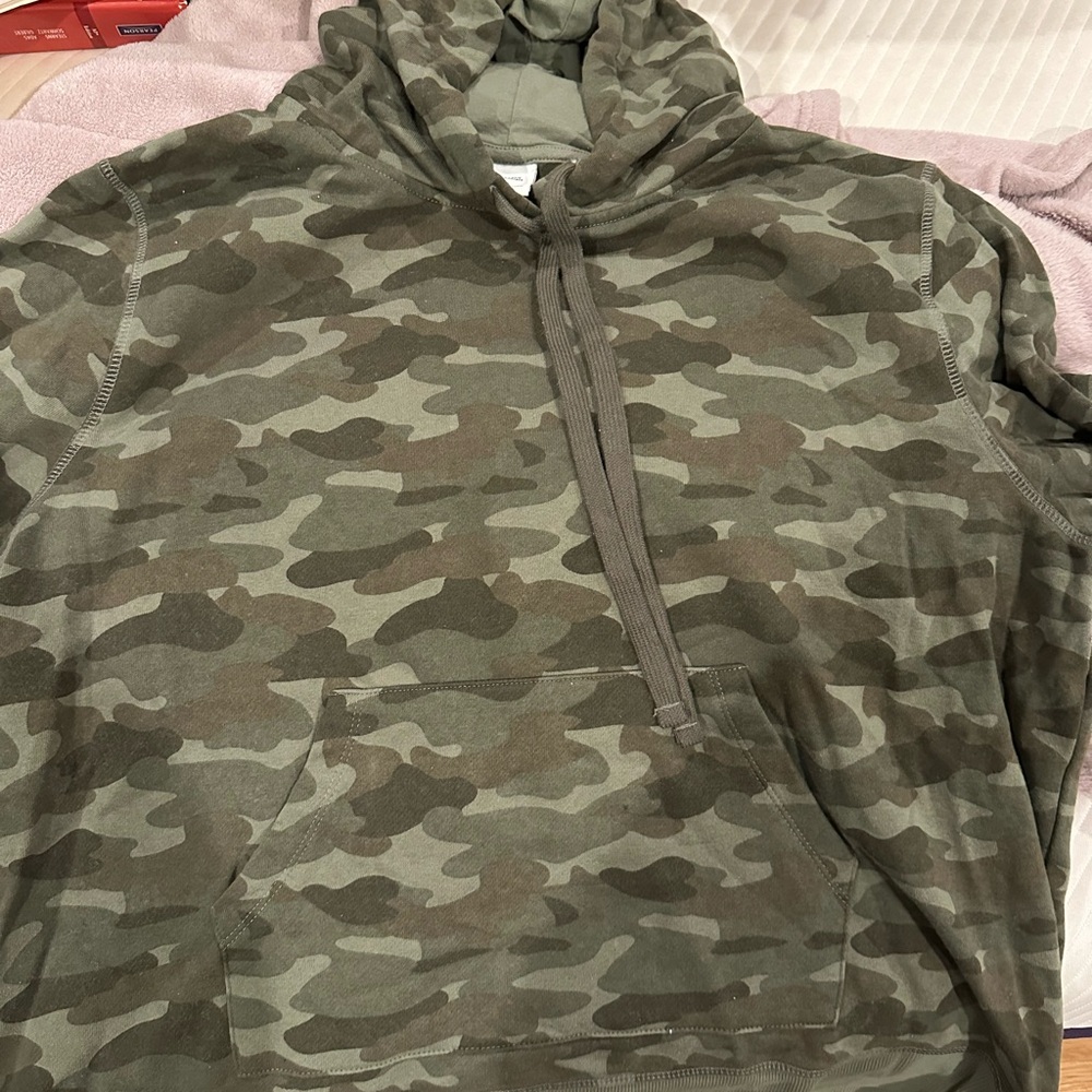 Amazon Essentials Green Camouflage Sweatshirt